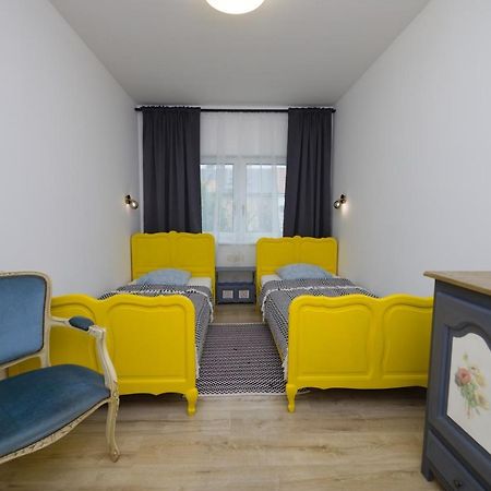 Central Apartment - Folk District Pozsony Kültér fotó
